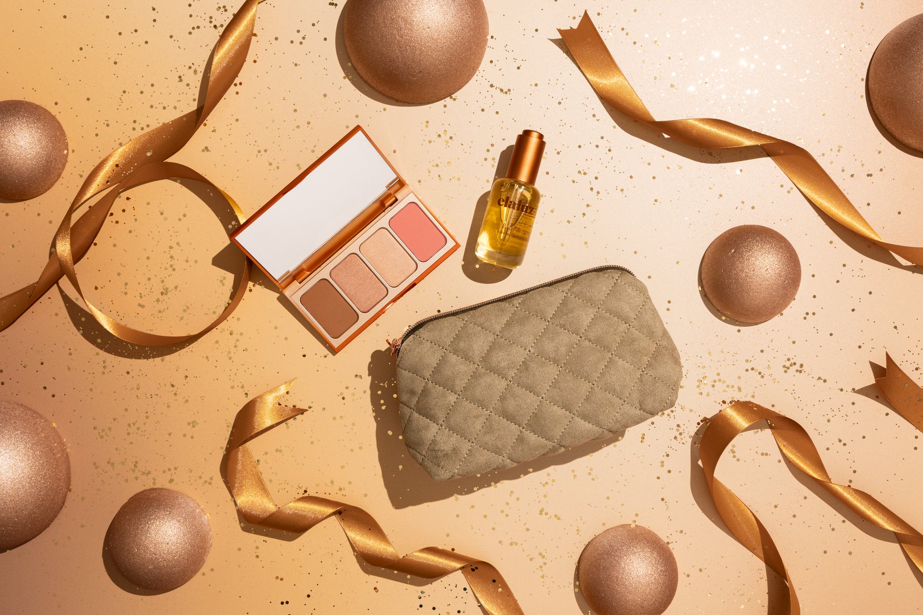 Holiday Glow Essentials Zoom - 2